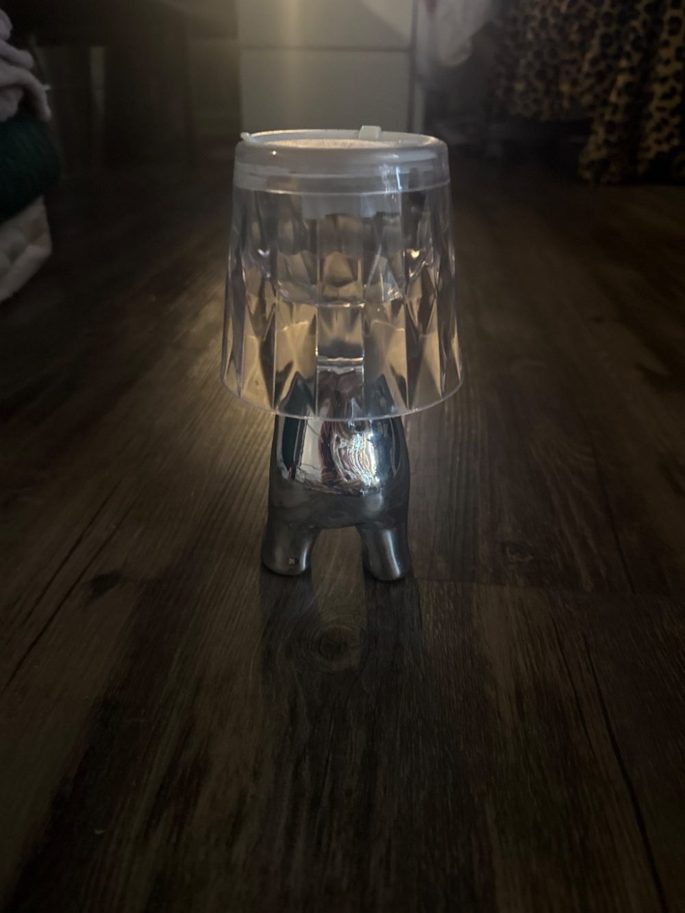 light - Picture 2 of 2